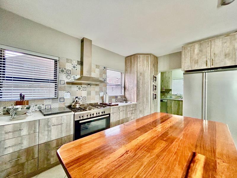 7 Bedroom Property for Sale in Melodie North West